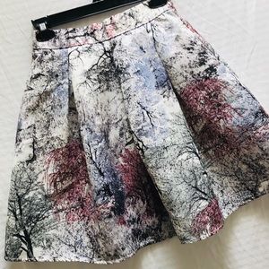 NWOT Knee Length Printed Scuba Skirt - S